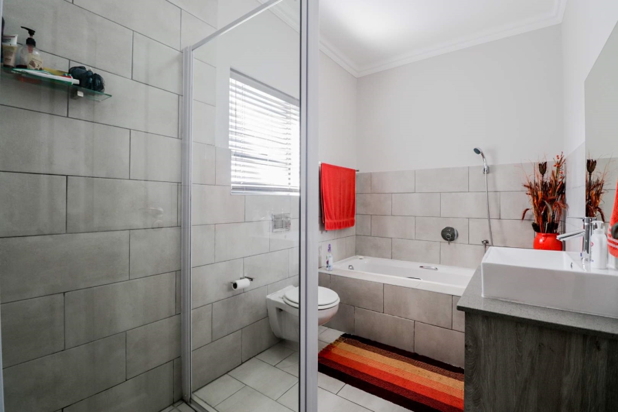 To Let 3 Bedroom Property for Rent in Seemeeu Park Western Cape
